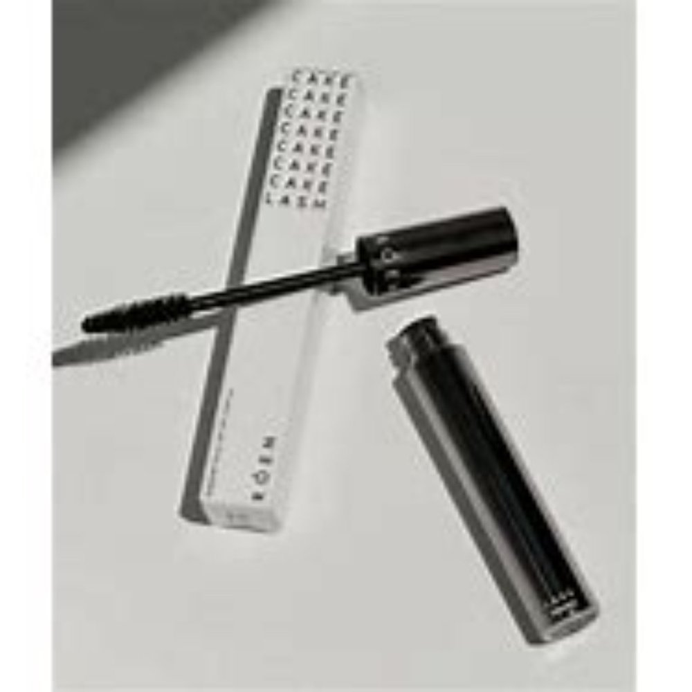 NIB - ROEN CAKE LASH MASCARA - BLACK